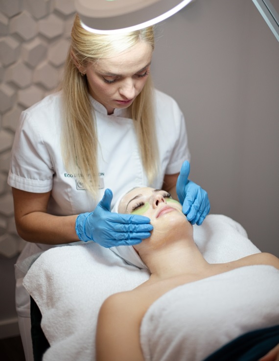 5YC9IFR638.jpg w salon kosmetyczny Warszawa Wola Eco Beauty